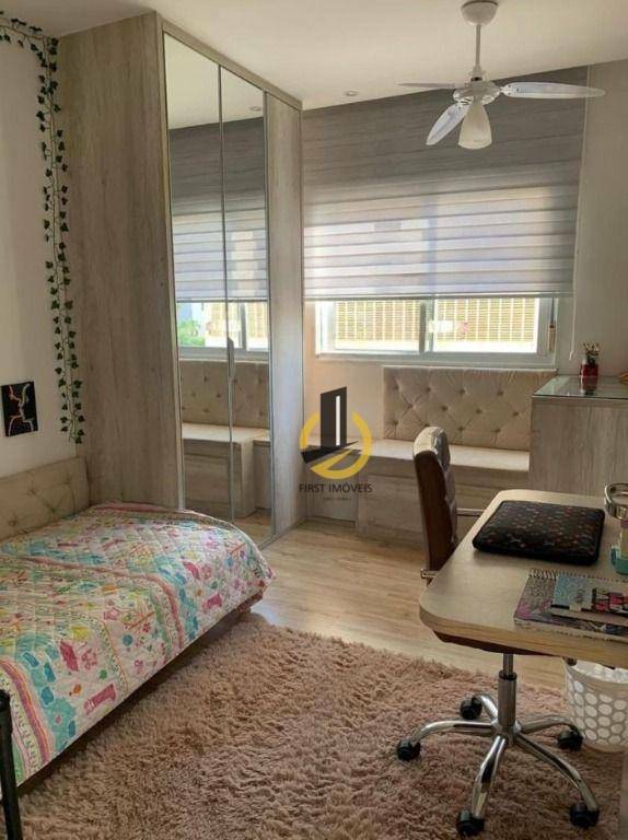 Apartamento à venda com 4 quartos, 245m² - Foto 32