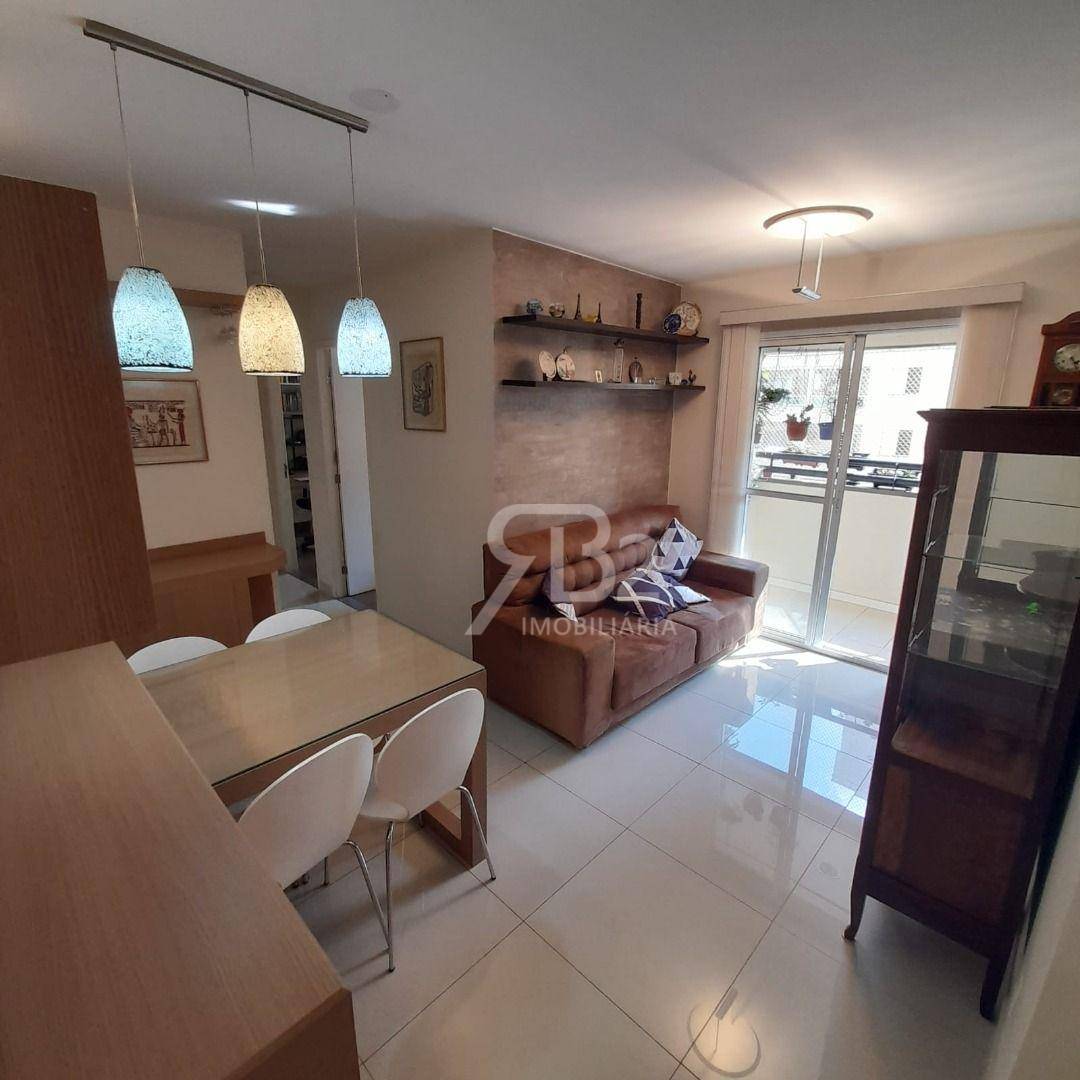 Apartamento à venda com 3 quartos, 68m² - Foto 2