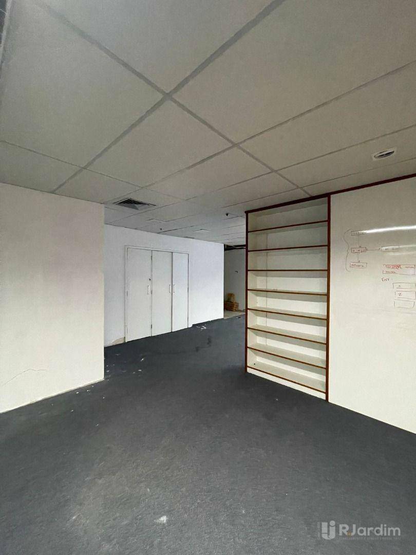 Prédio Inteiro para alugar, 300m² - Foto 14