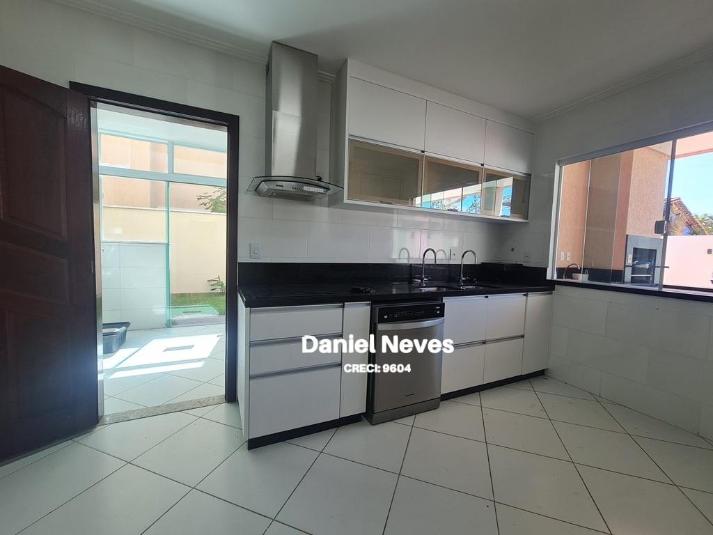 Casa à venda com 4 quartos, 334m² - Foto 11