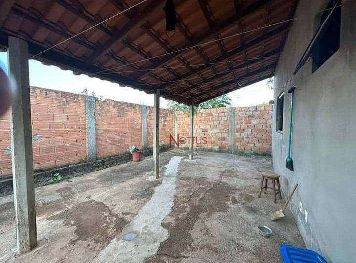 Casa à venda com 2 quartos, 80m² - Foto 2