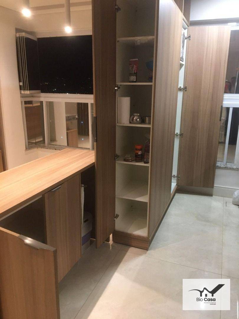 Apartamento à venda com 2 quartos, 57m² - Foto 17