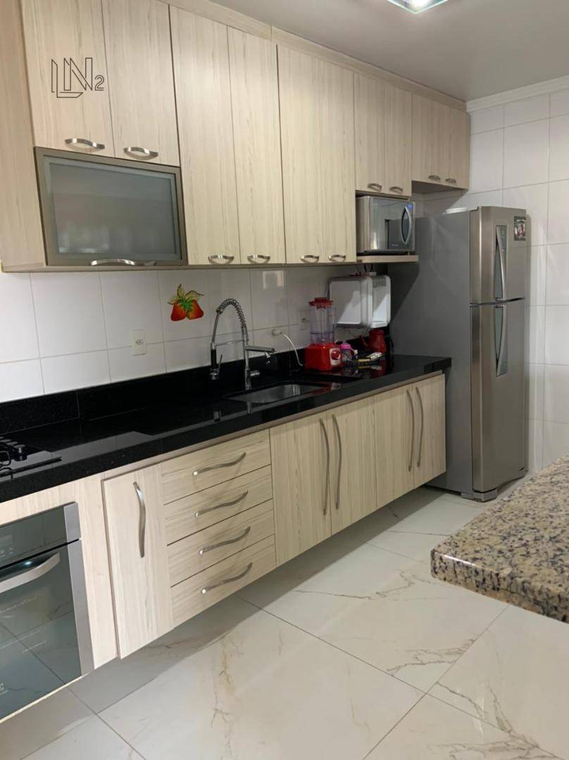 Apartamento à venda com 2 quartos, 72m² - Foto 10