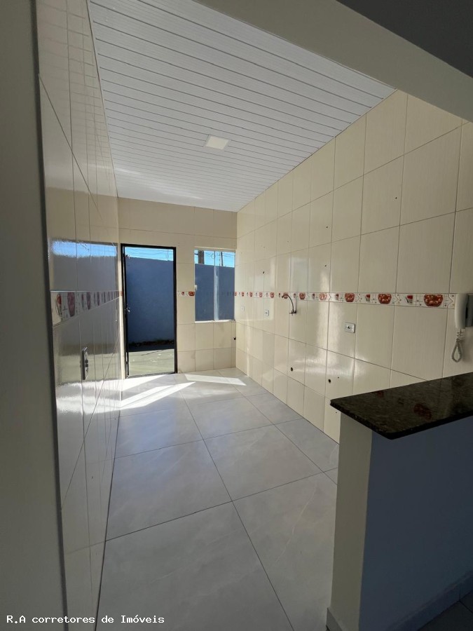 Casa à venda com 2 quartos, 162m² - Foto 3