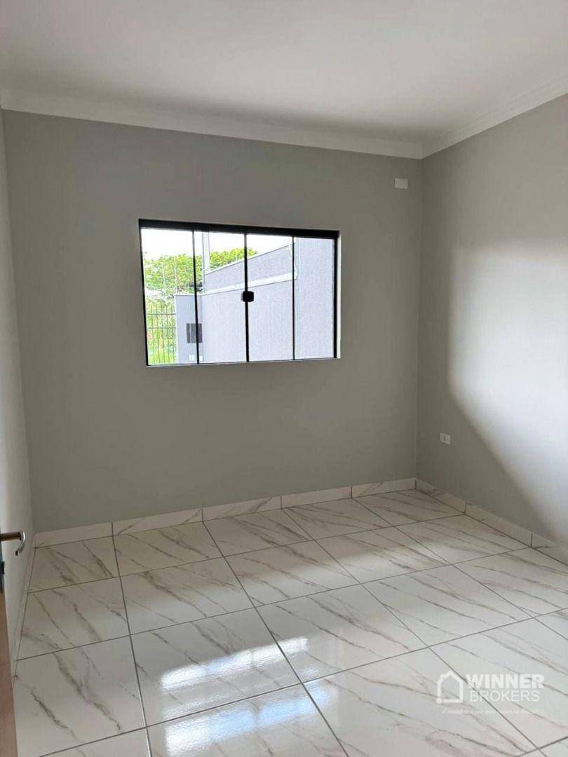 Casa à venda com 2 quartos, 65m² - Foto 4