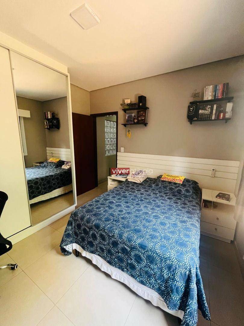 Casa à venda com 3 quartos, 250m² - Foto 36