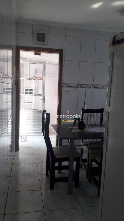 Casa à venda com 1 quarto, 240m² - Foto 2