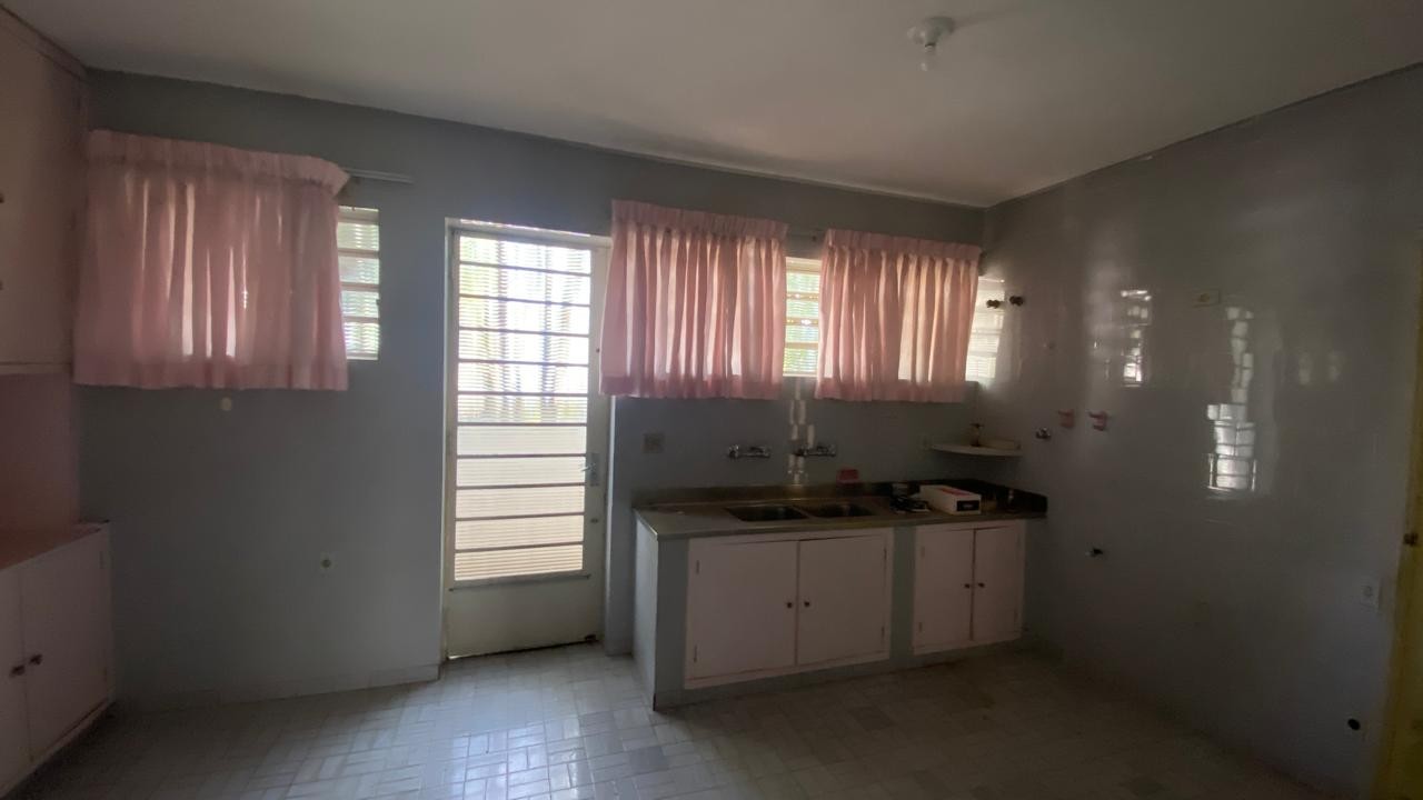 Casa para alugar com 5 quartos, 465m² - Foto 17