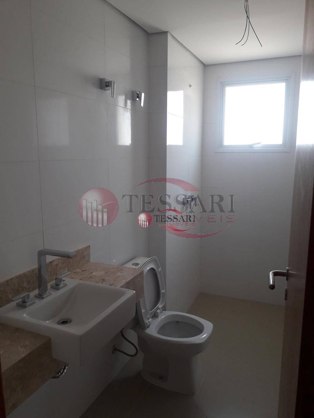 Apartamento à venda com 3 quartos, 260m² - Foto 3