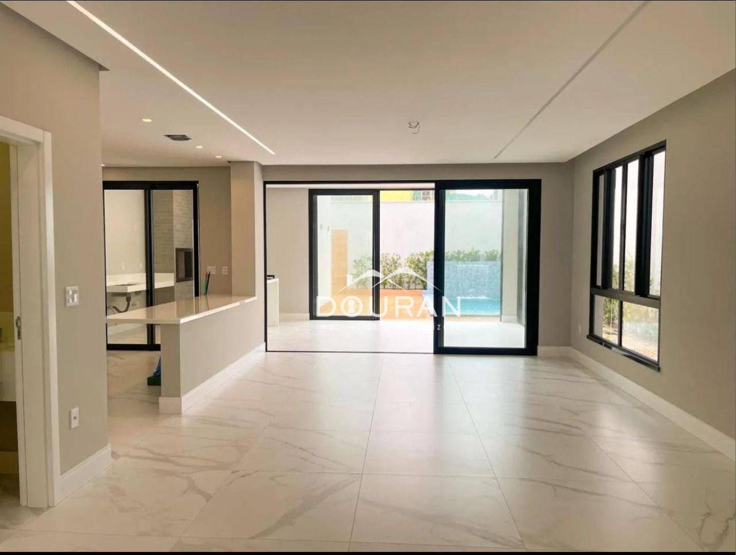 Casa de Condomínio à venda com 5 quartos, 340m² - Foto 4