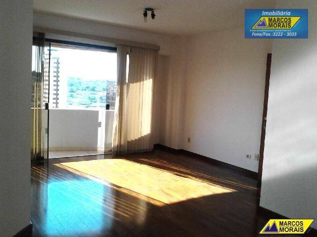 Apartamento à venda com 3 quartos, 98m² - Foto 11