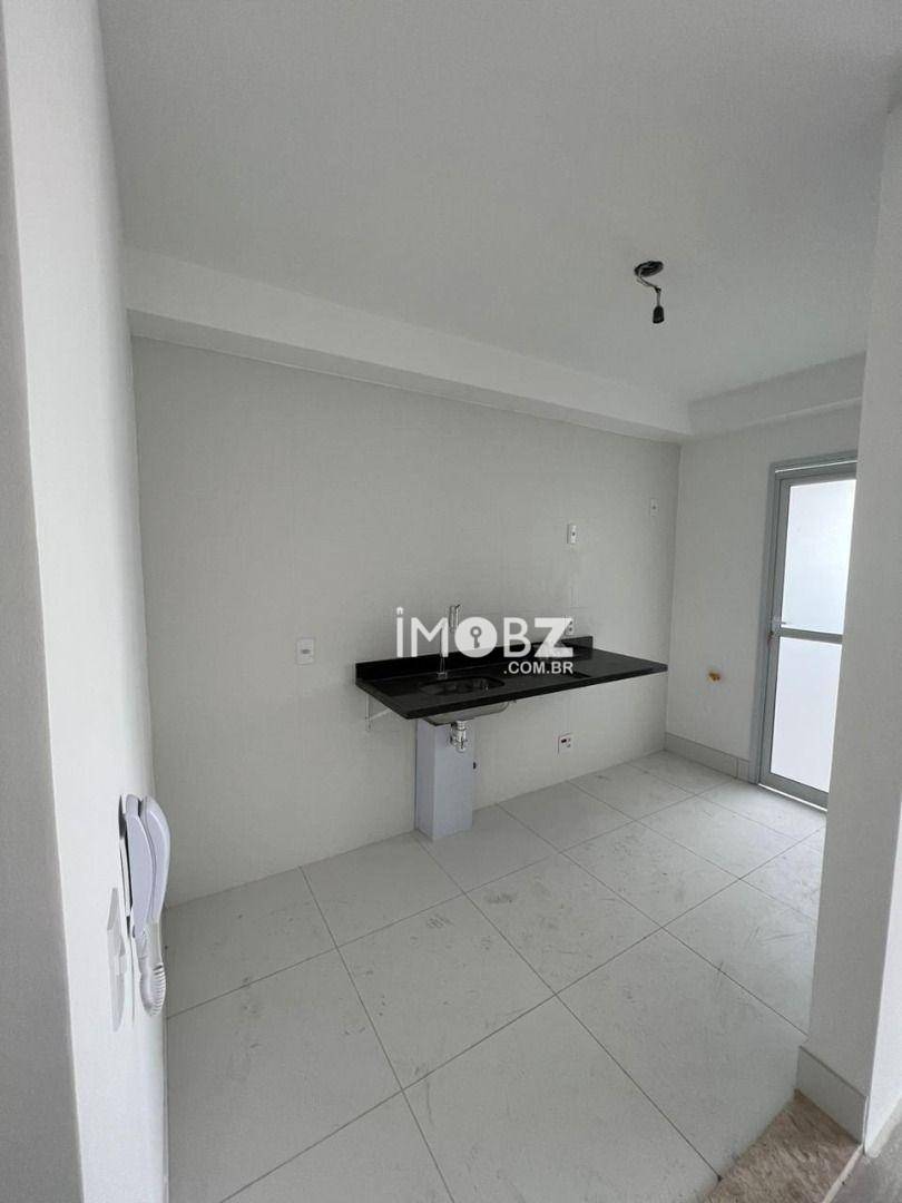 Apartamento à venda com 3 quartos, 93m² - Foto 6