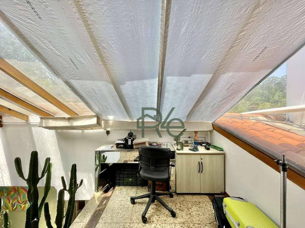 Casa de Condomínio à venda com 6 quartos, 641m² - Foto 42