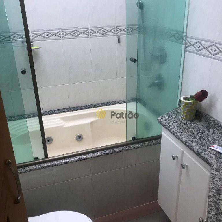 Apartamento para alugar com 3 quartos, 114m² - Foto 15