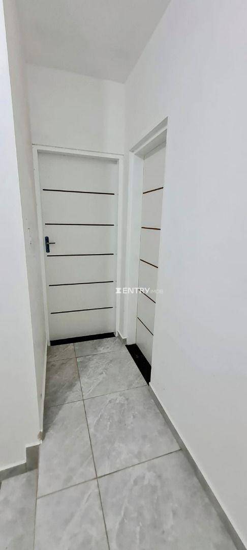 Casa à venda com 2 quartos, 110m² - Foto 12