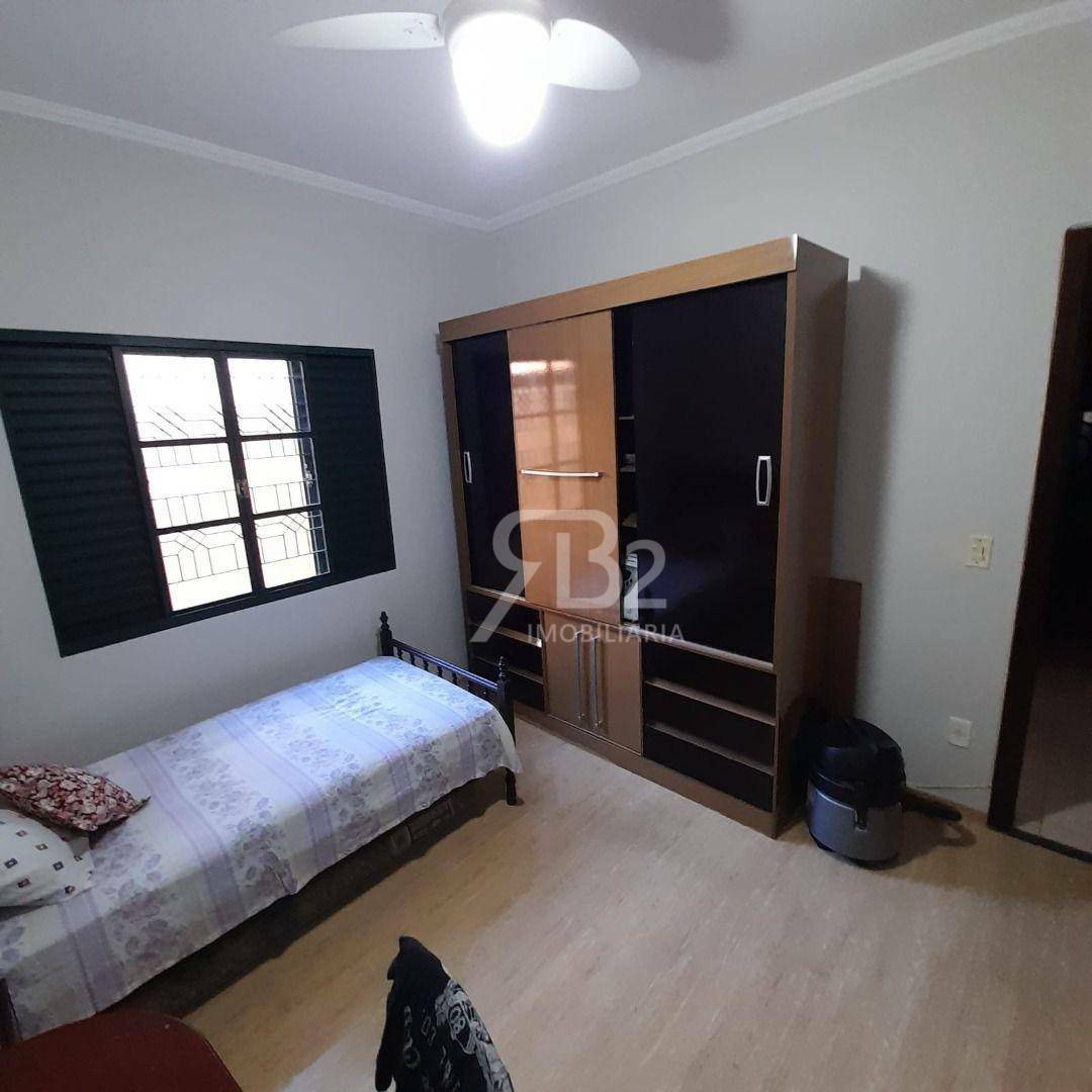 Casa à venda com 3 quartos, 198m² - Foto 10