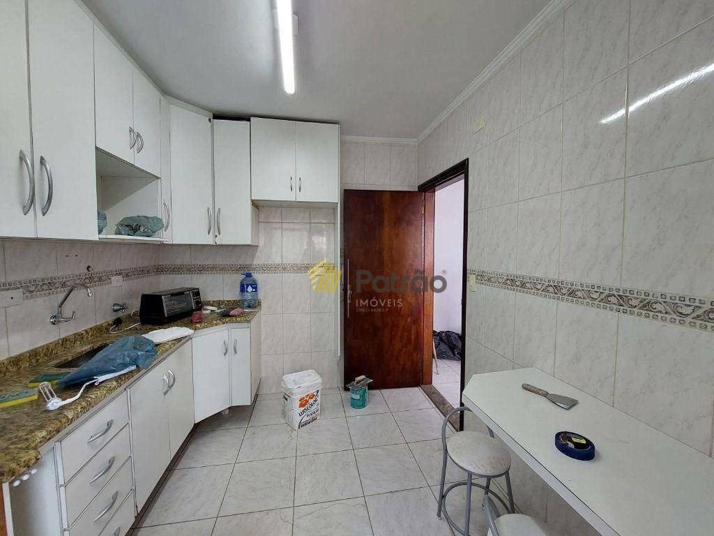 Apartamento à venda com 2 quartos, 64m² - Foto 10