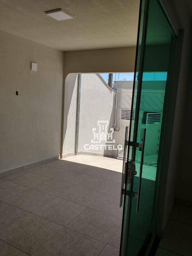 Casa à venda e aluguel com 3 quartos, 174m² - Foto 4