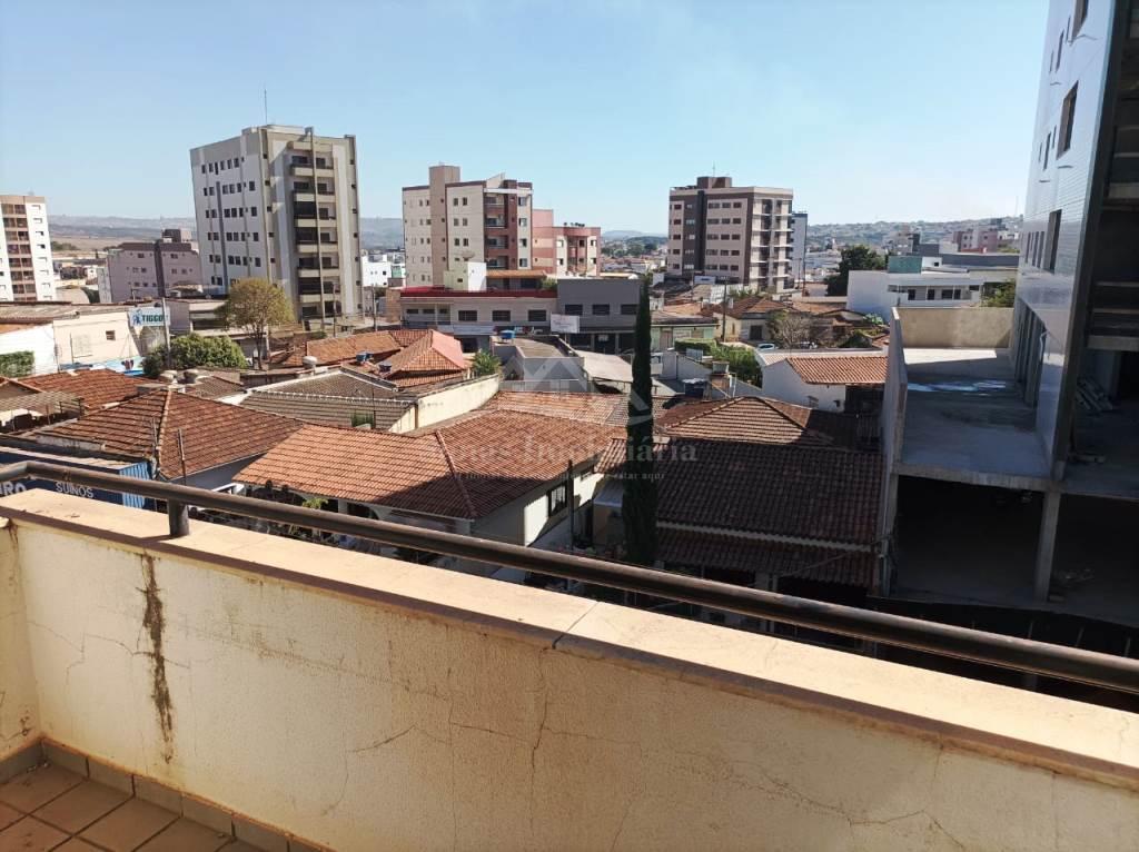 Apartamento à venda com 4 quartos, 204m² - Foto 25