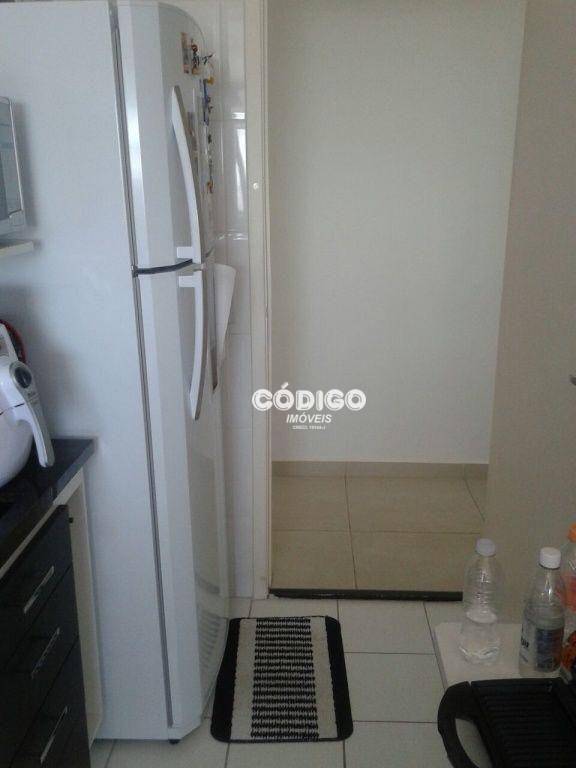 Apartamento à venda com 2 quartos, 64m² - Foto 7