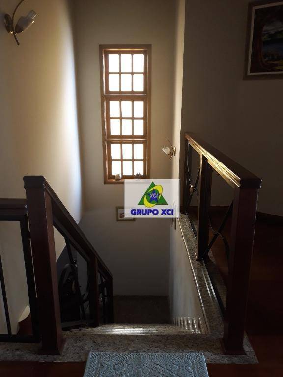 Casa à venda com 4 quartos, 407m² - Foto 9