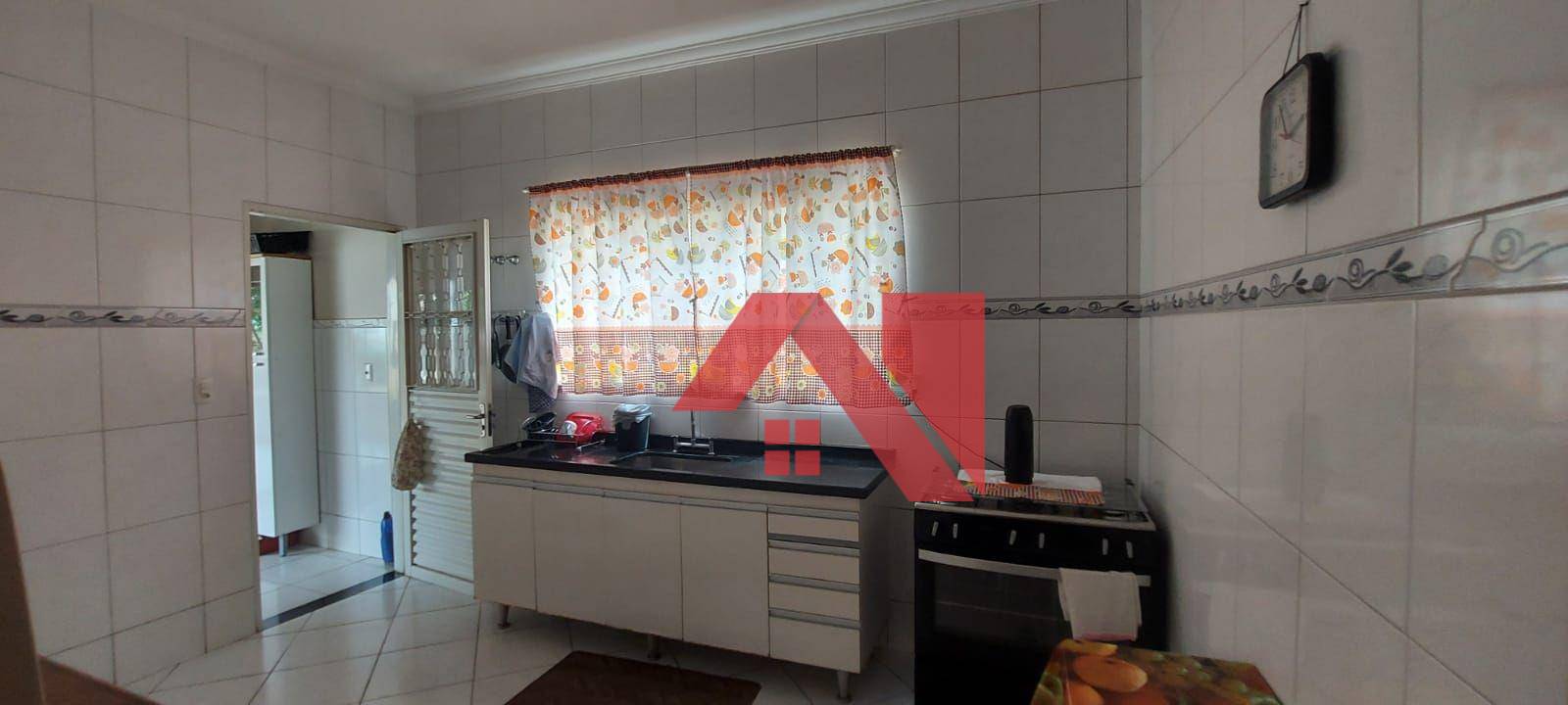 Casa à venda com 4 quartos, 367m² - Foto 27