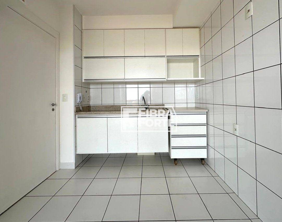 Apartamento para alugar com 3 quartos, 109m² - Foto 6