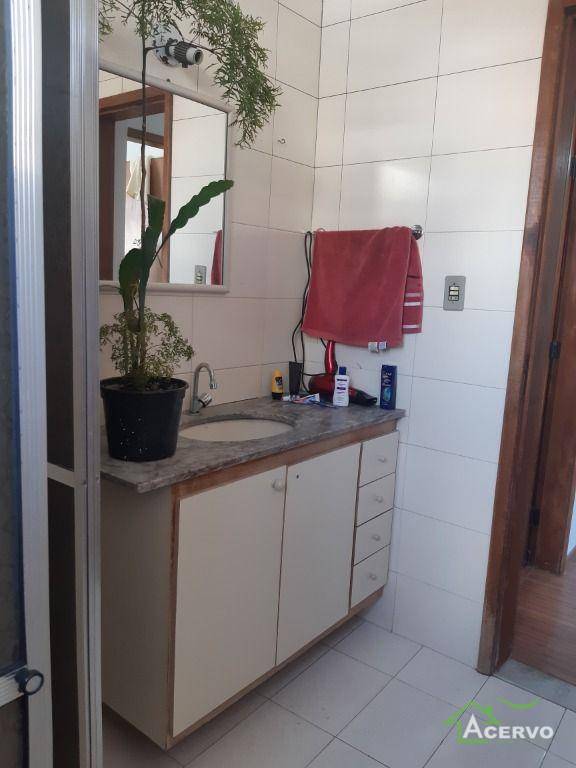 Apartamento à venda com 3 quartos, 140m² - Foto 18