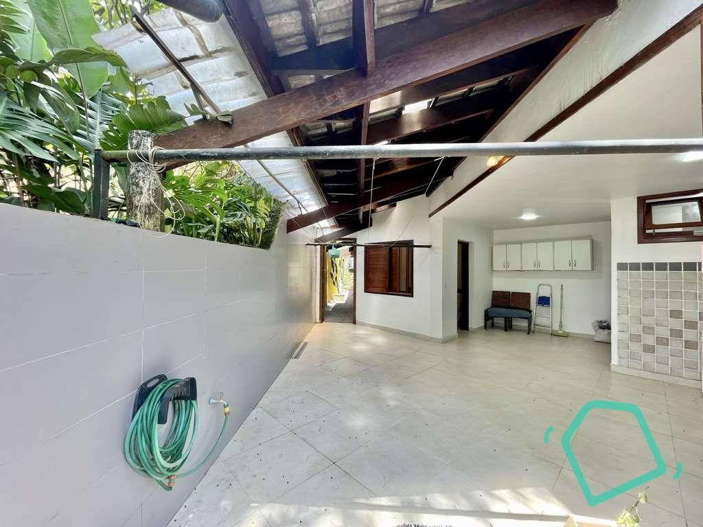 Casa de Condomínio à venda e aluguel com 5 quartos, 850m² - Foto 24