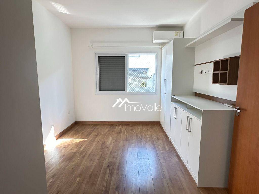 Casa de Condomínio para alugar com 4 quartos, 280m² - Foto 9
