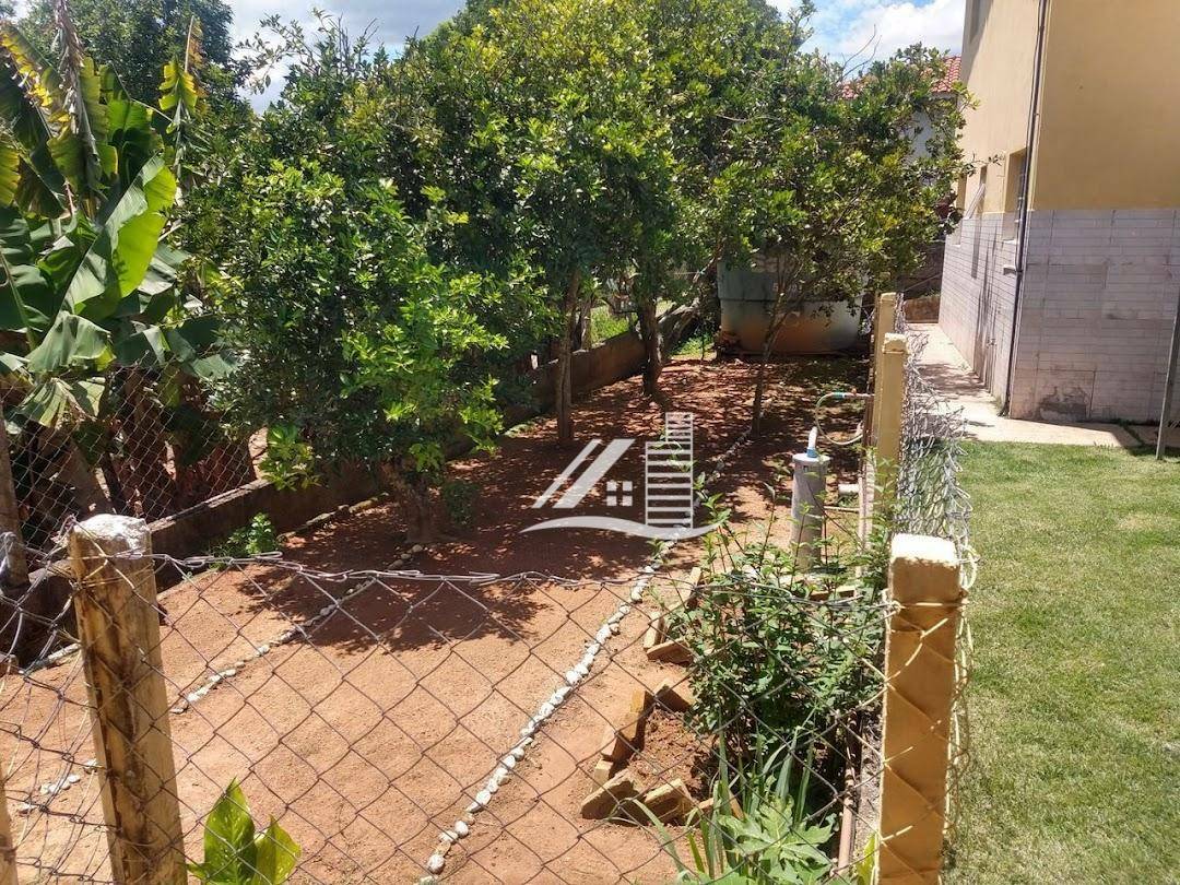 Chácara à venda com 4 quartos, 900m² - Foto 32