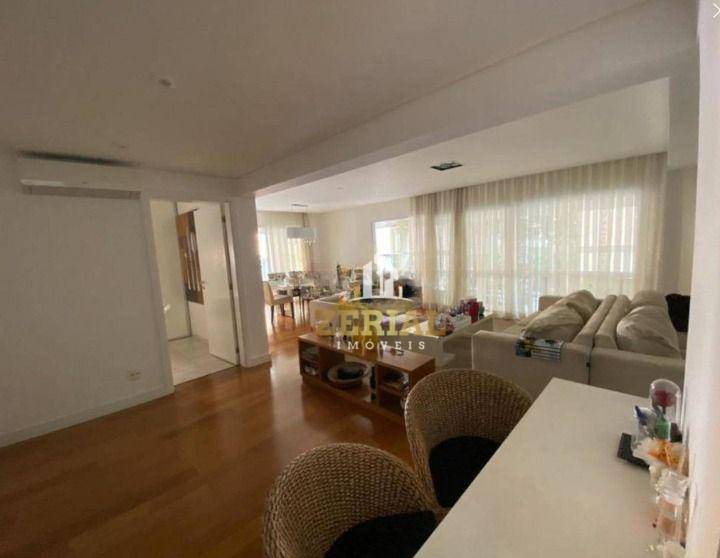 Apartamento à venda com 3 quartos, 240m² - Foto 1