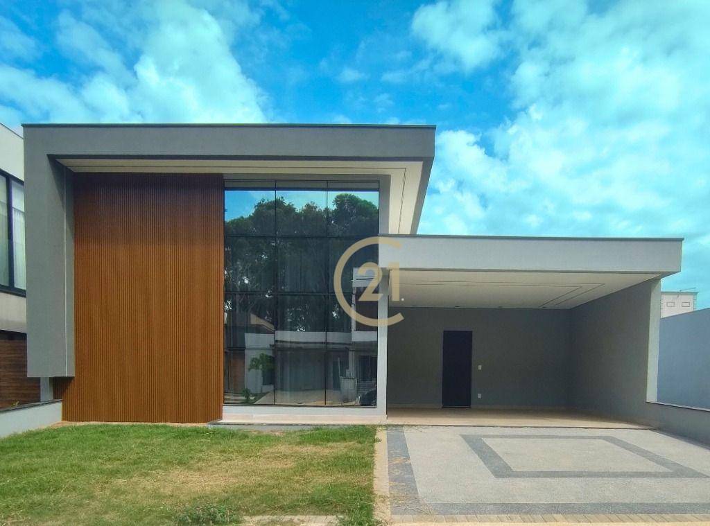 Casa de Condomínio à venda com 4 quartos, 210m² - Foto 1