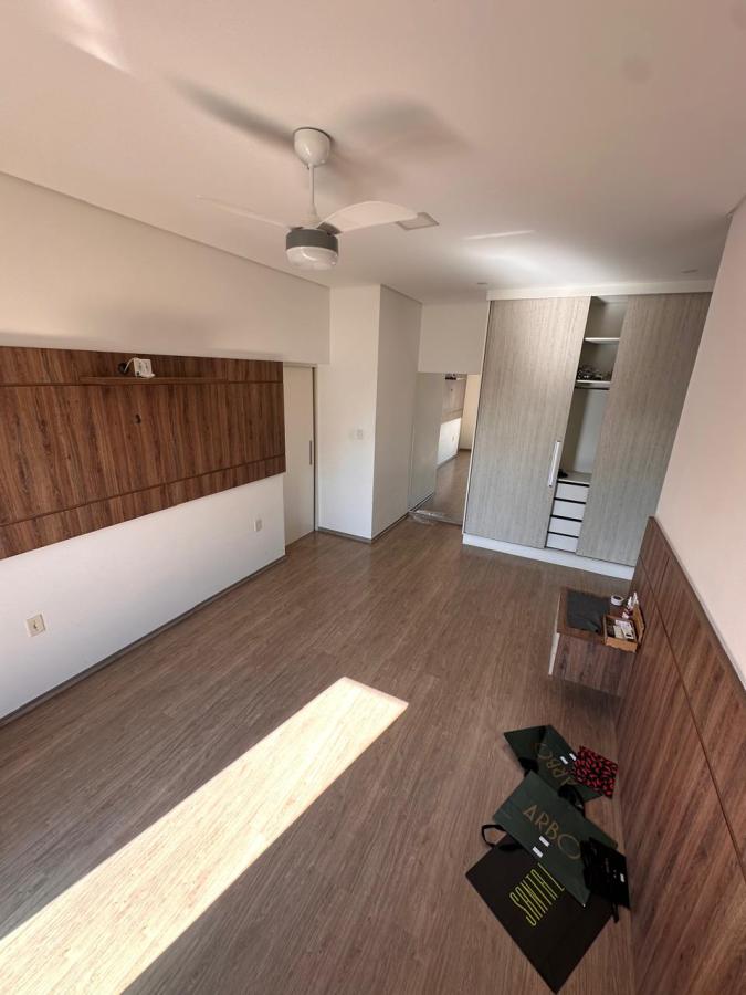 Casa de Condomínio para alugar com 3 quartos, 205m² - Foto 11