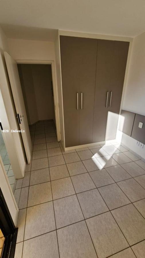 Apartamento à venda com 3 quartos, 76m² - Foto 15