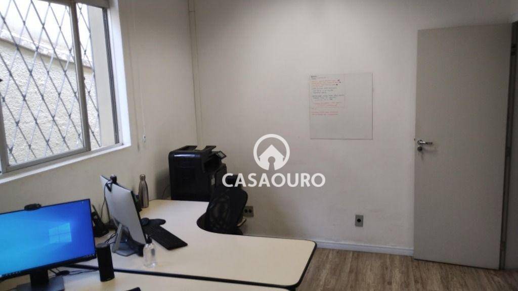 Casa à venda com 6 quartos, 250m² - Foto 7