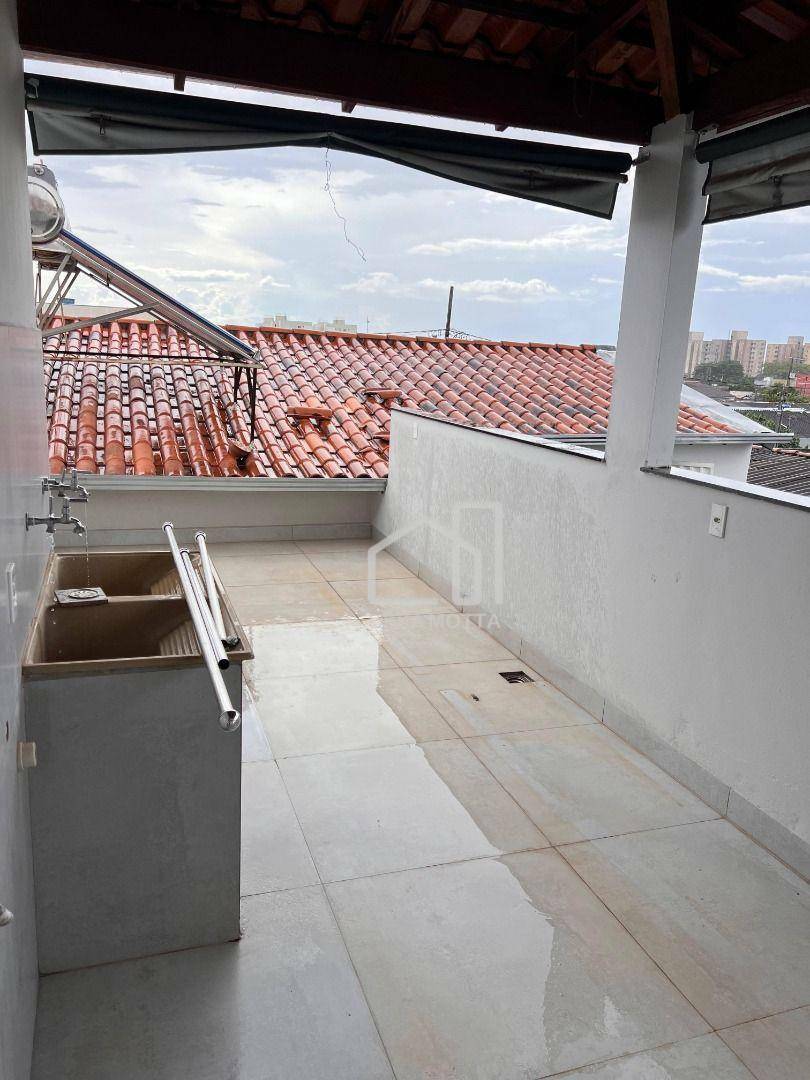 Casa à venda com 3 quartos, 240m² - Foto 15