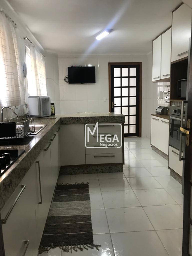 Casa de Condomínio à venda com 4 quartos, 250m² - Foto 11