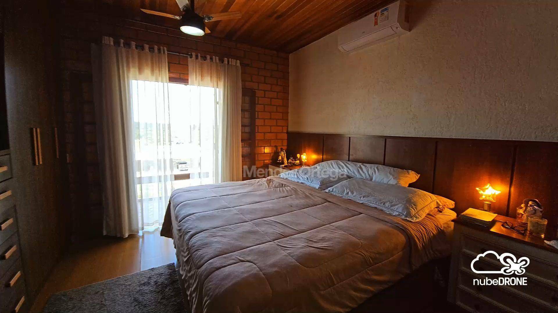 Casa de Condomínio à venda com 4 quartos, 400m² - Foto 9