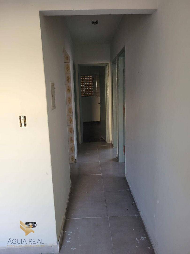 Casa à venda com 3 quartos, 200m² - Foto 9