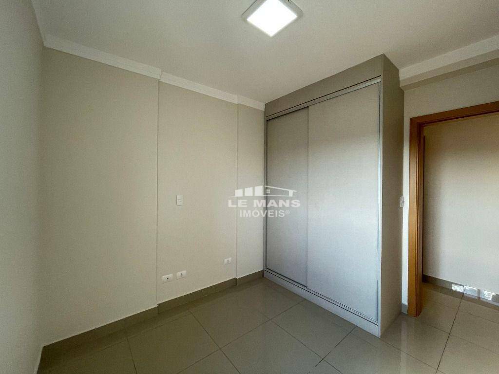 Apartamento para alugar com 3 quartos, 116m² - Foto 12