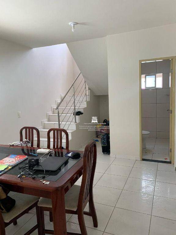 Casa à venda com 3 quartos, 112m² - Foto 4
