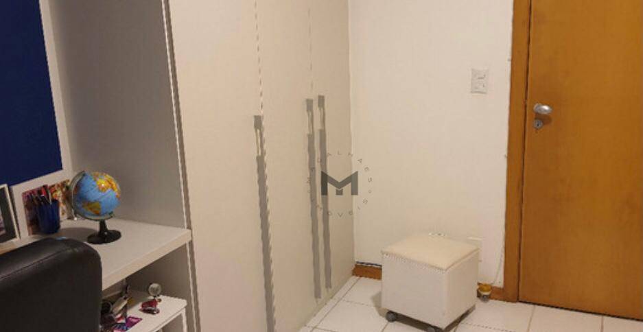 Apartamento à venda com 2 quartos, 75m² - Foto 10