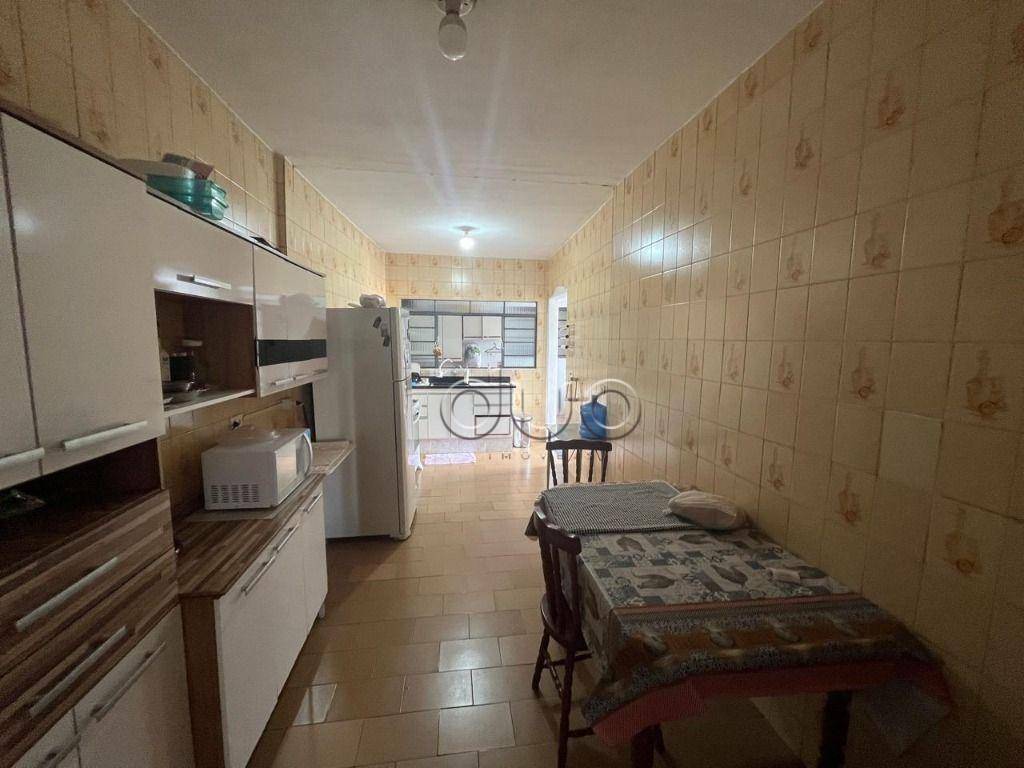 Casa à venda com 3 quartos, 212m² - Foto 26