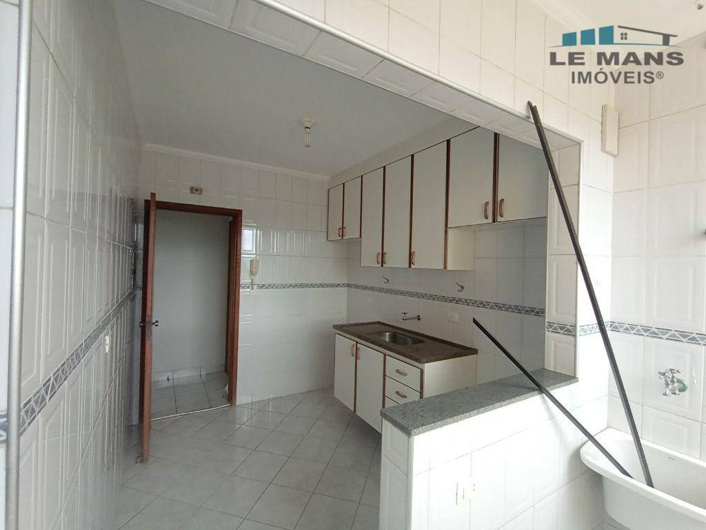 Apartamento à venda com 3 quartos, 74m² - Foto 6