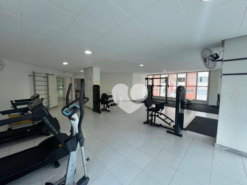 Apartamento para alugar com 3 quartos, 110m² - Foto 15