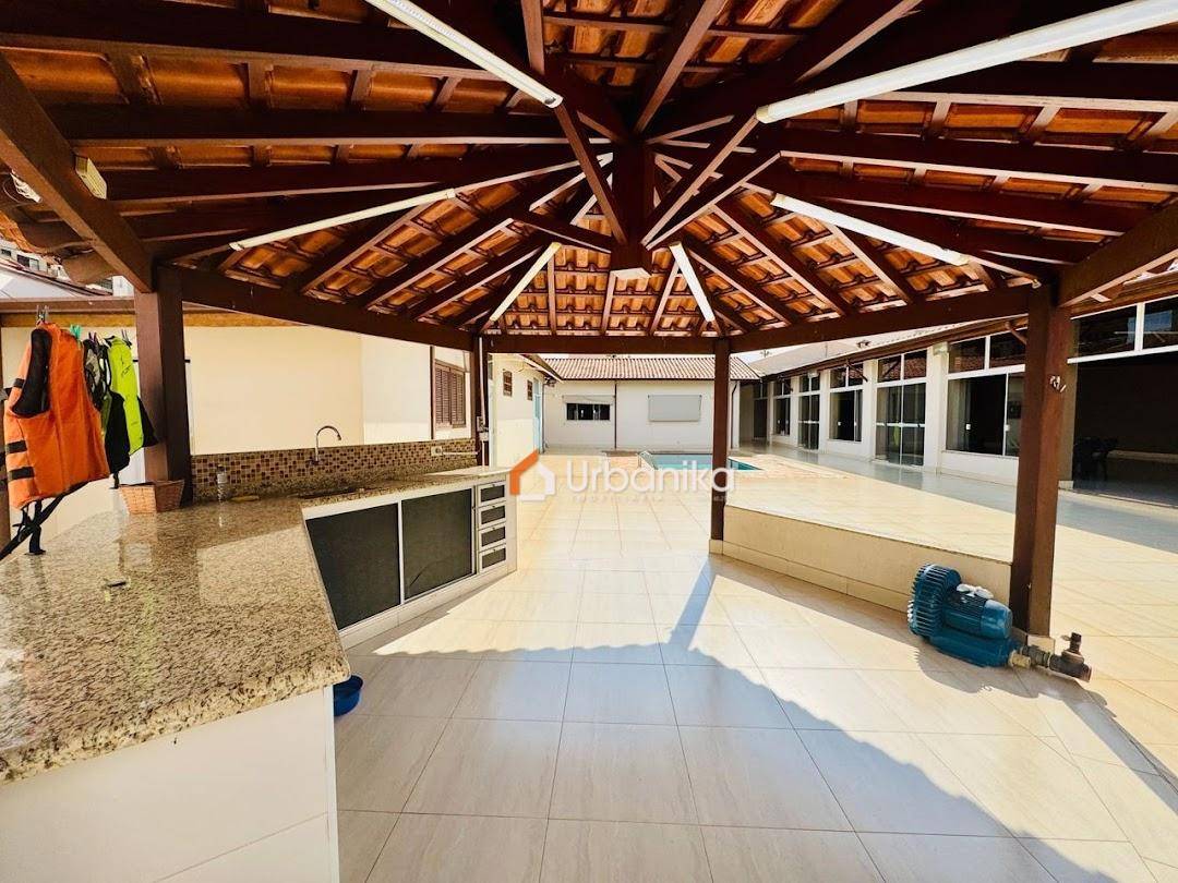Casa, 5 quartos, 352 m² - Foto 2