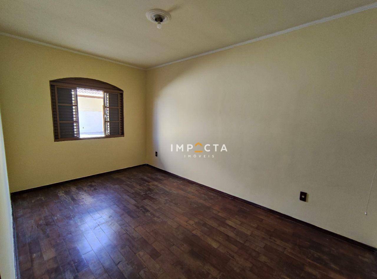 Casa à venda com 4 quartos, 177m² - Foto 17