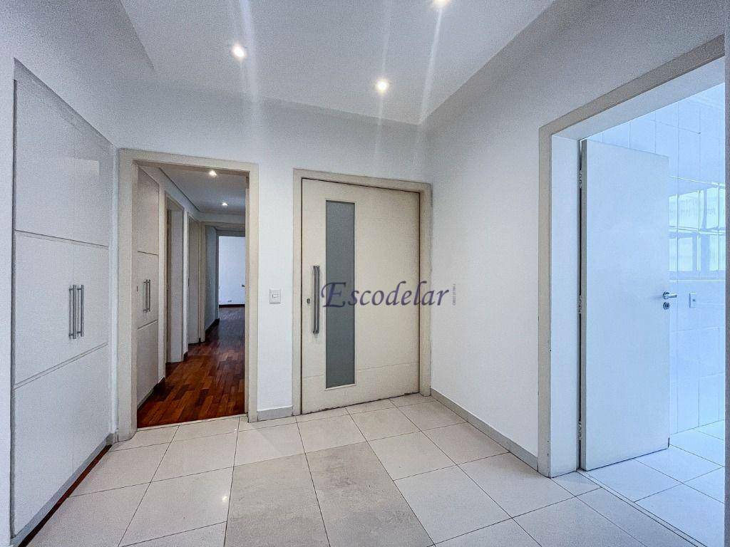 Apartamento à venda com 3 quartos, 200m² - Foto 11