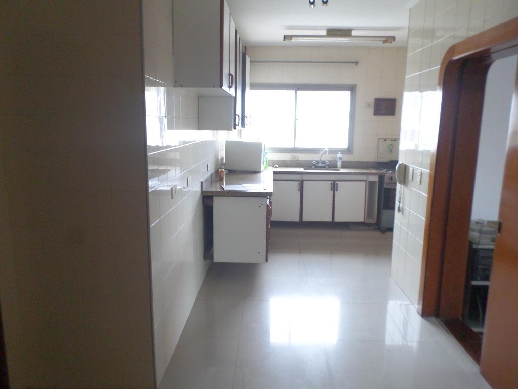 Apartamento à venda com 4 quartos, 188m² - Foto 15